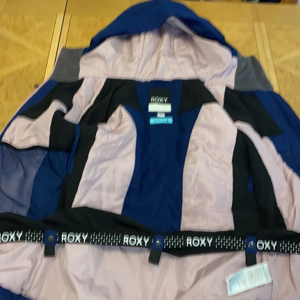 NWT!! Roxy Insulated Waterproof Ski / Snowboard Jacket Women’s Size XS - Picture 10 of 16